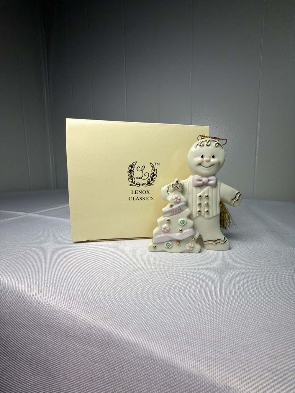 Lenox Classics 2001 Annual Gingerbread Man Christmas Ornament